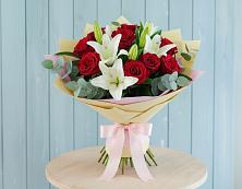 Букет цветов из:  Лилии и Розы в Березовке