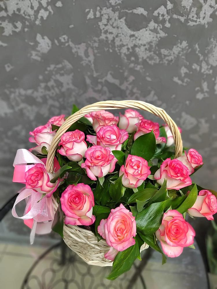 Цветочная композиция из Розы в корзине в Березовке