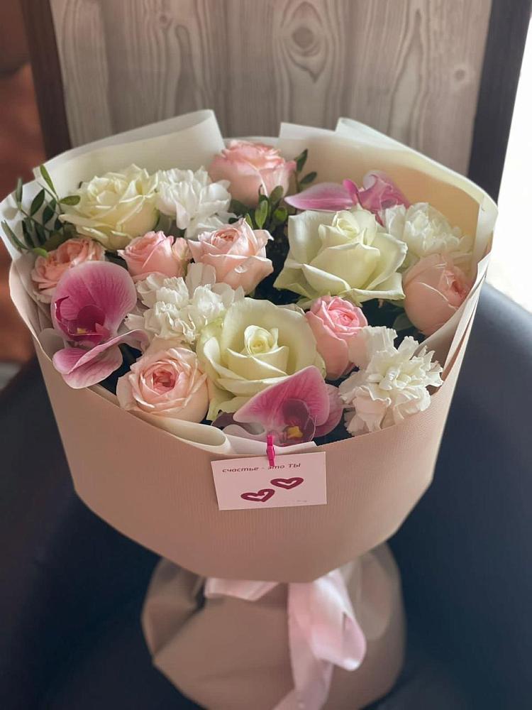 Букет цветов из: Орхидеи, Розы и Гвоздики в Березовке