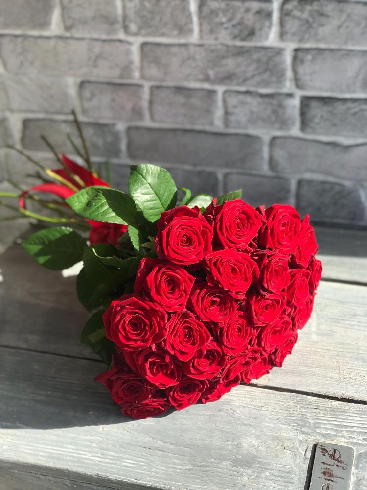 Букет Красные розы Фридом в Березовке