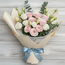 Букет цветов из:  Лизиантусы в Березовке