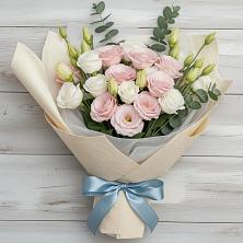 Букет цветов из:  Лизиантусы в Березовке