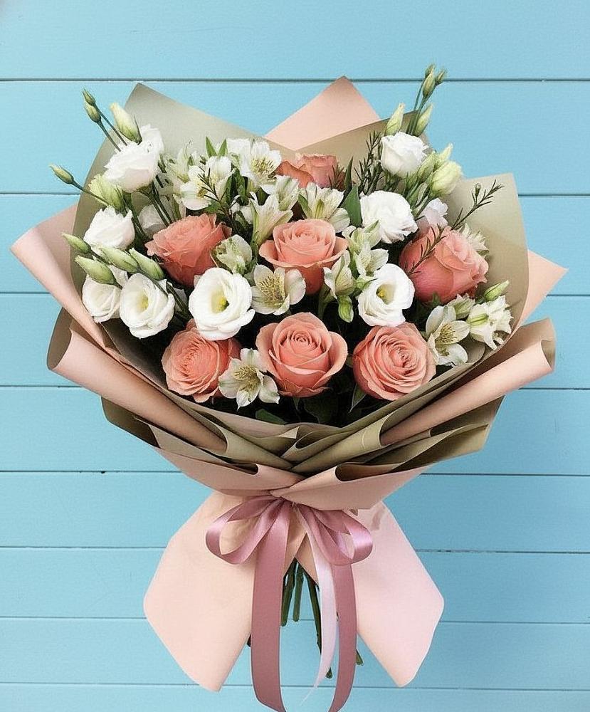 Букет цветов из: Розы, Альстромерии и Лизиантусы в Березовке
