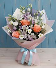 Букет цветов из:  Лизиантусы, Розы, Альстромерии и Гипсофила в Березовке