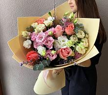 Букет цветов из:  Розы, Лизиантусы и Гвоздики #REPLACE_PRED# Березовке