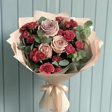 Букет цветов из:  Гвоздики и Розы в Березовке
