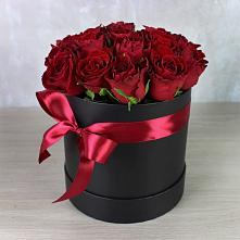 Цветочная композиция из Розы в шляпной коробке в Березовке