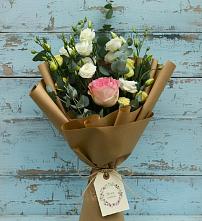 Букет цветов из:  Розы и Лизиантусы #REPLACE_PRED# Березовке