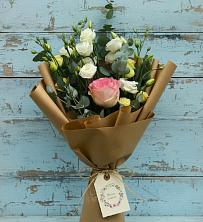 Букет цветов из:  Розы и Лизиантусы в Березовке